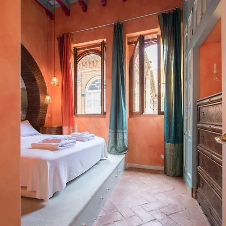 Oriental Gardens Views 2 Pax * Siviglia