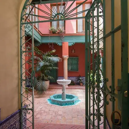 Oriental Gardens Views 2 Pax Appartamento Siviglia